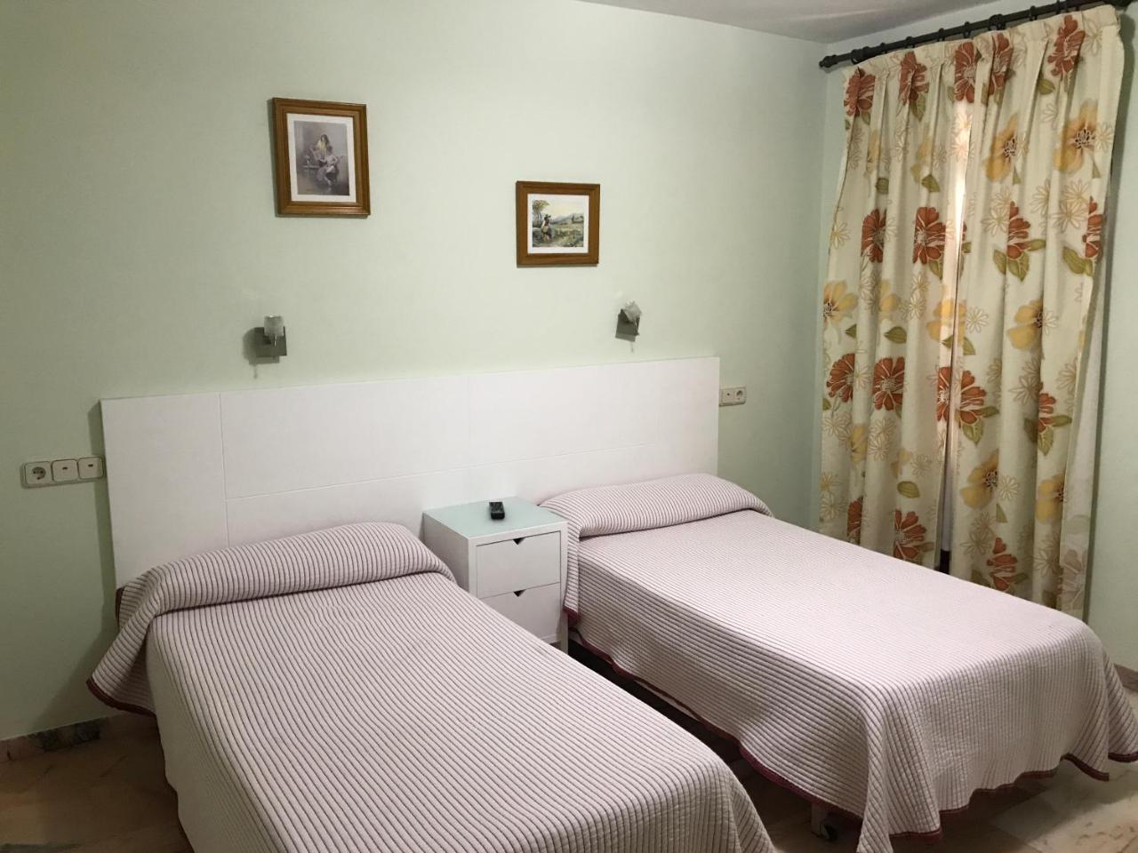 Hostal Rio De Oro 알칼라 라 레알 외부 사진